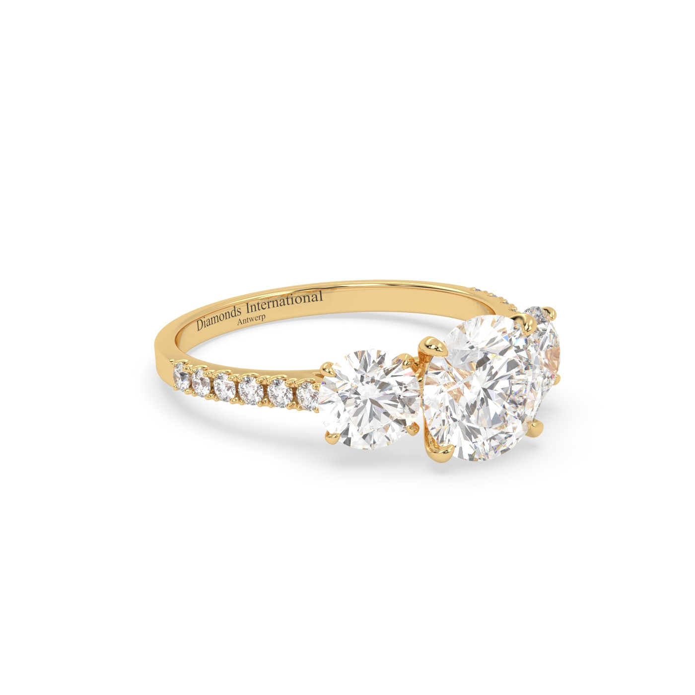 18k yellow gold  round cut diamond ring with side stones